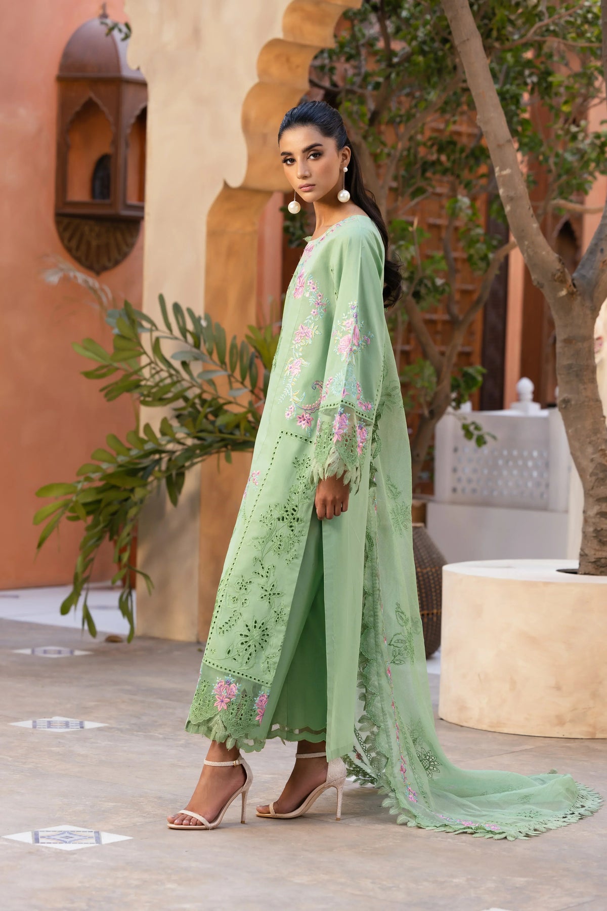 Zamurd A Timeless Mint Green Elegance