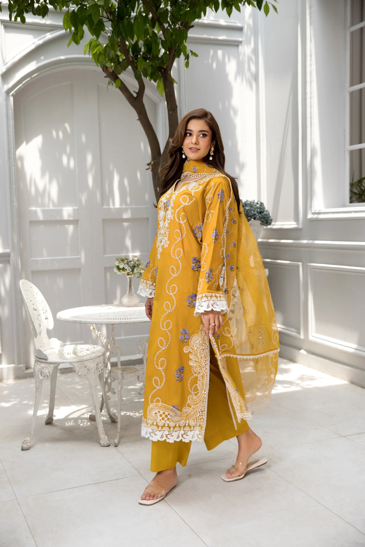 Kaisar –  3PC Pret Embroidered Lawn