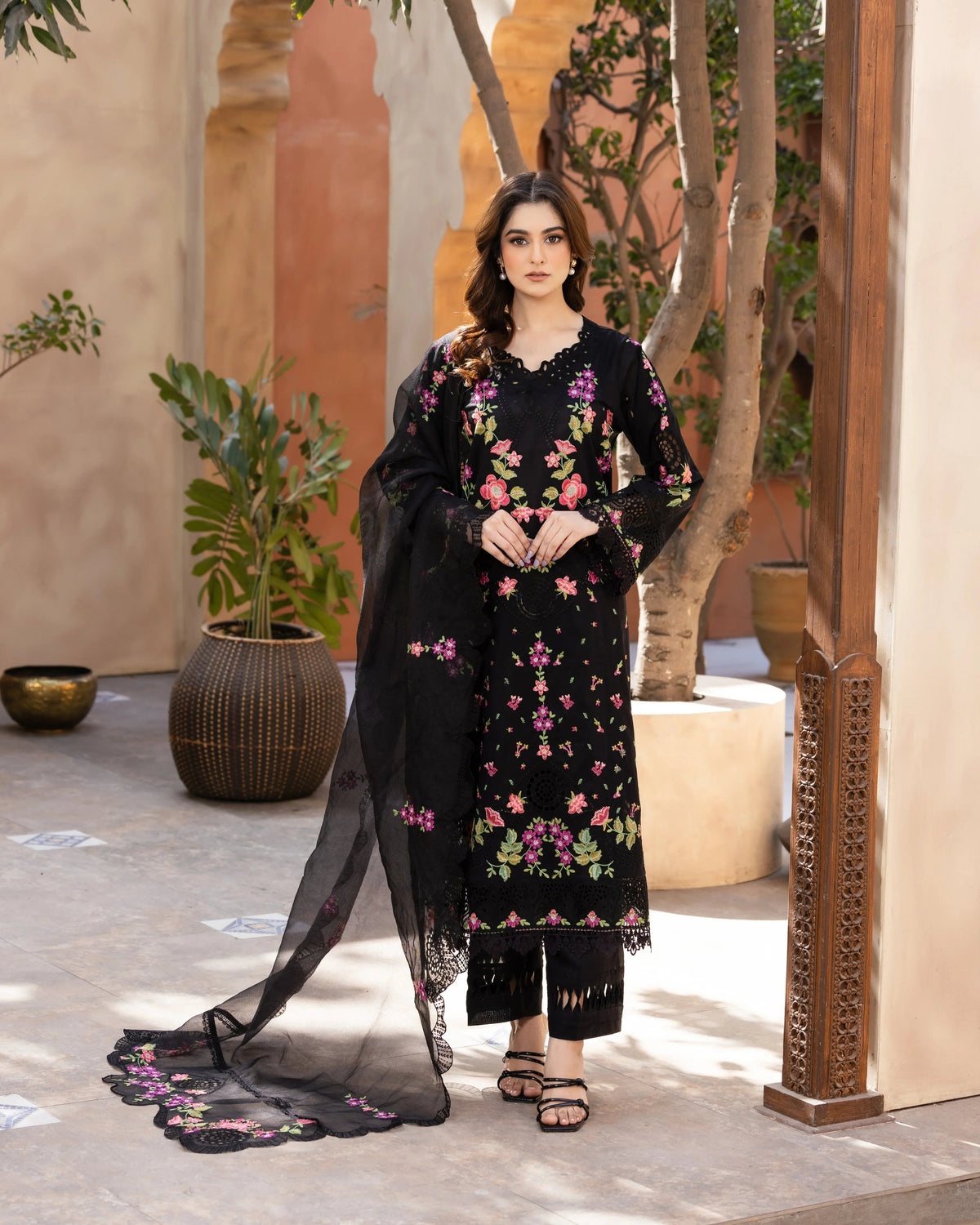 Gul e Siyah The Epitome of Elegance
