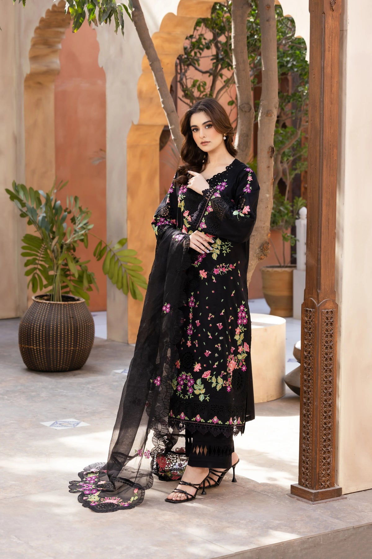 Gul e Siyah The Epitome of Elegance