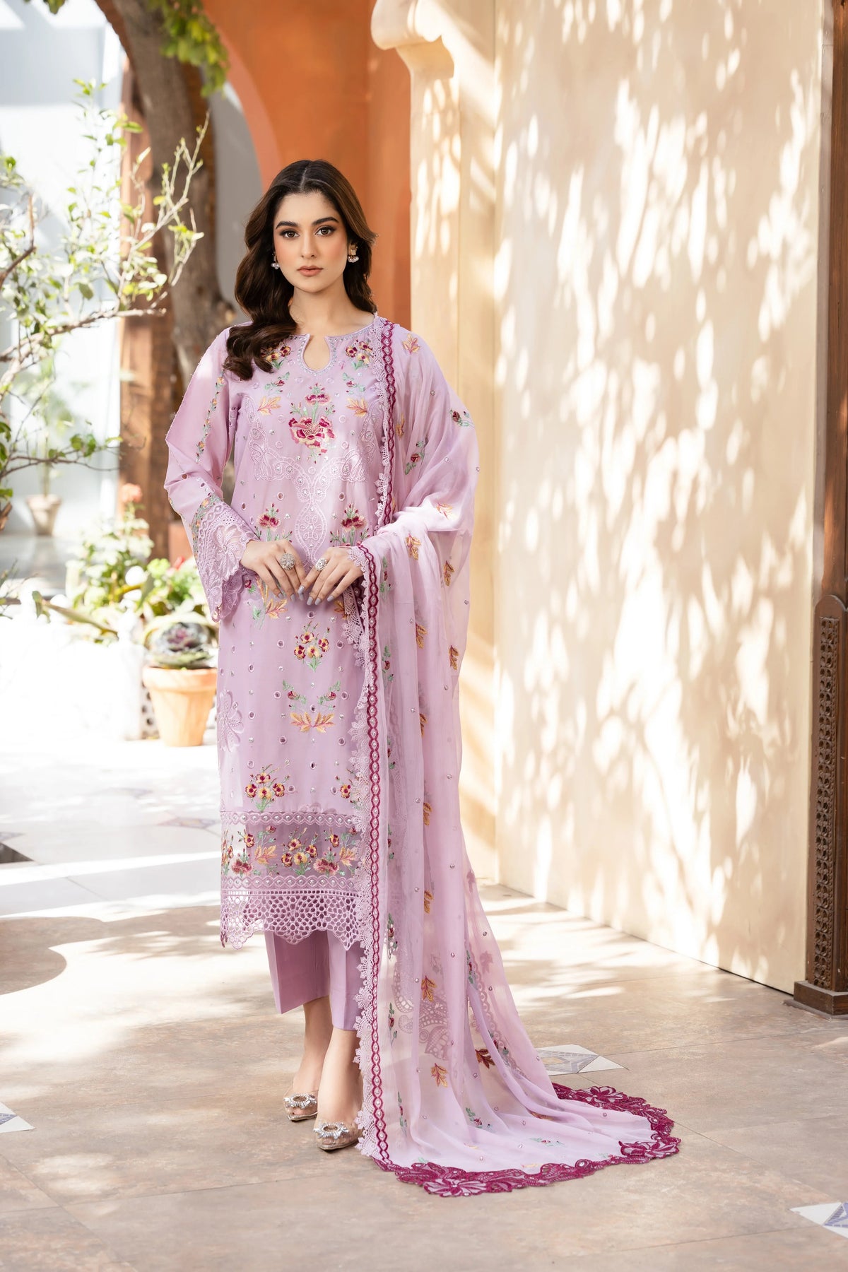Gul e Kasni Timeless Elegance in Soft Lilac