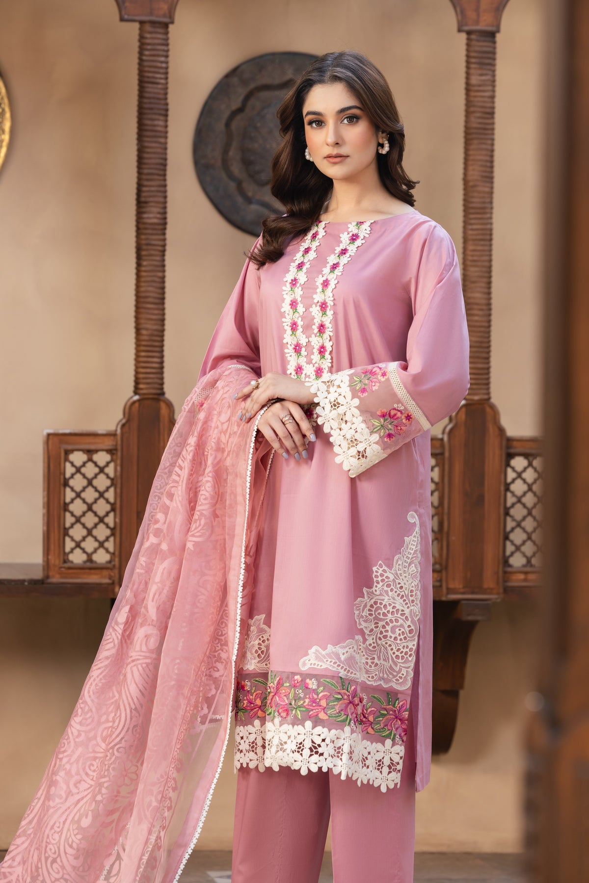 Gull Kari Elegant Pink Embroidered Lawn Suit