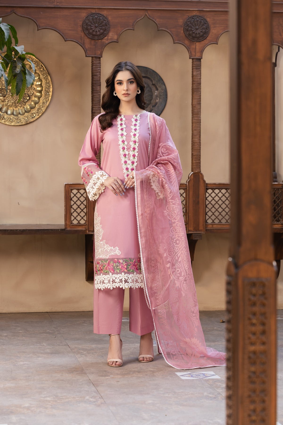 Gull Kari Elegant Pink Embroidered Lawn Suit
