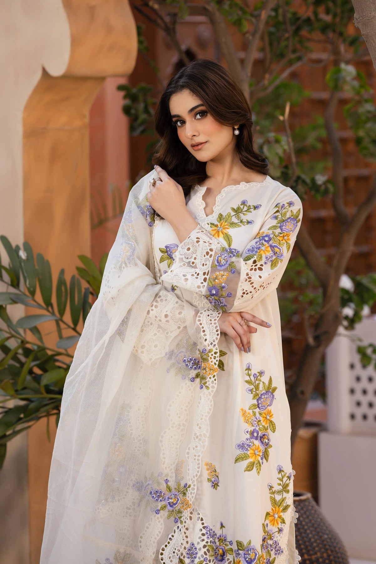 Ivory Bloom 3PC Pret Embroidered Lawn