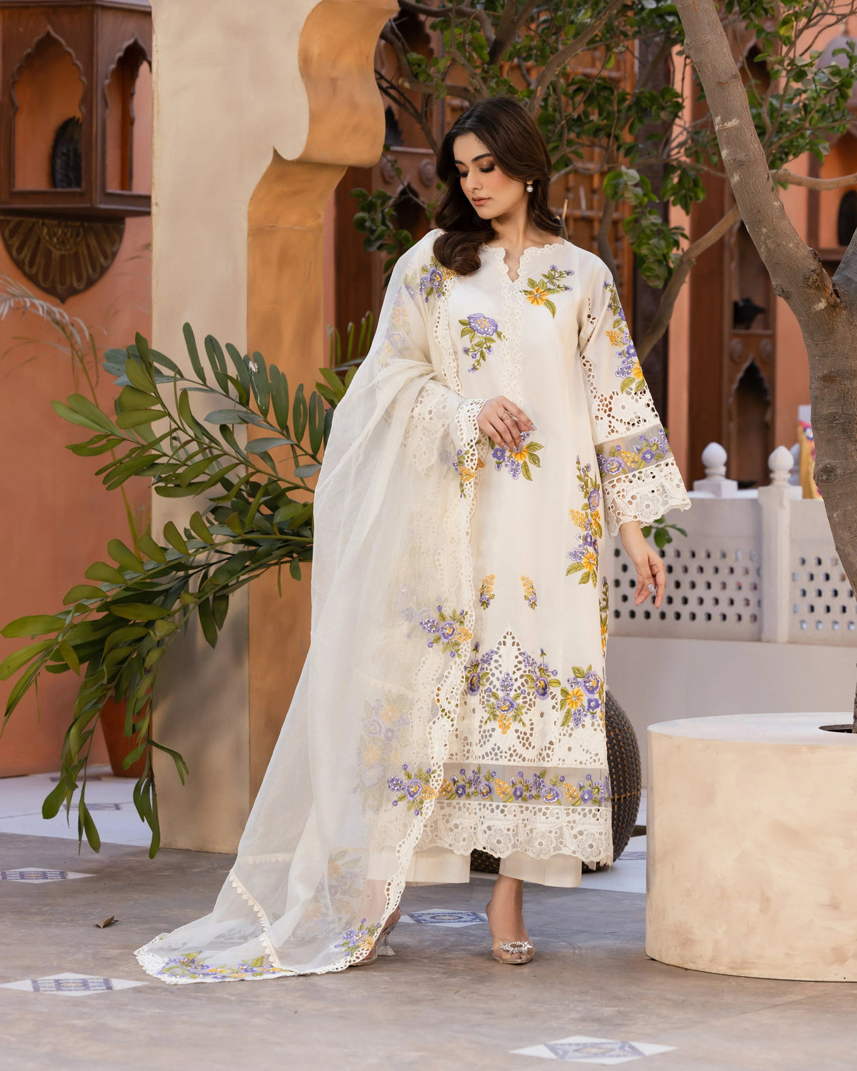 Ivory Bloom Unstitched 3 Pc Lawn