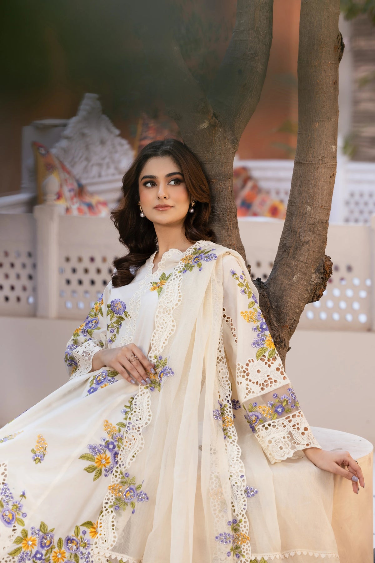 Ivory Bloom Unstitched 3 Pc Lawn