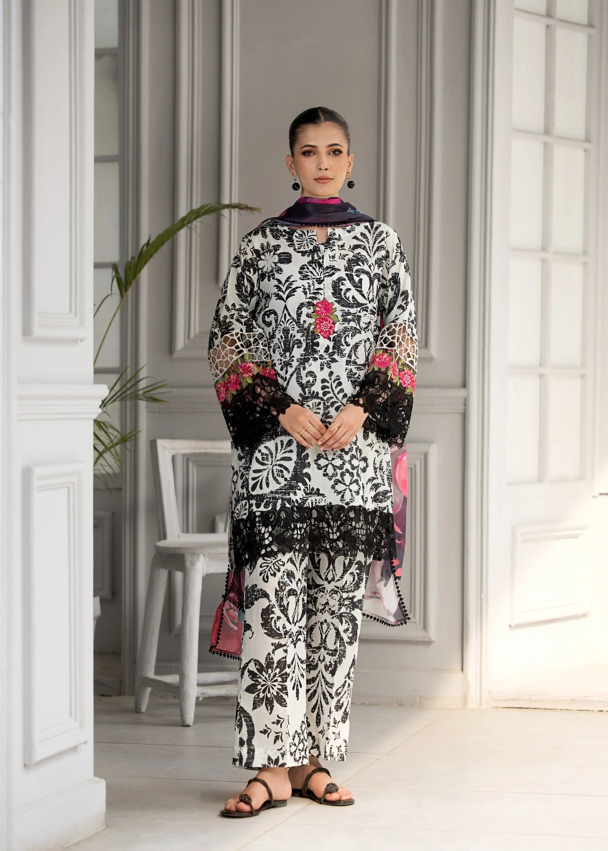 Noir Flora 3 Piece Embroidered Lawn Suit
