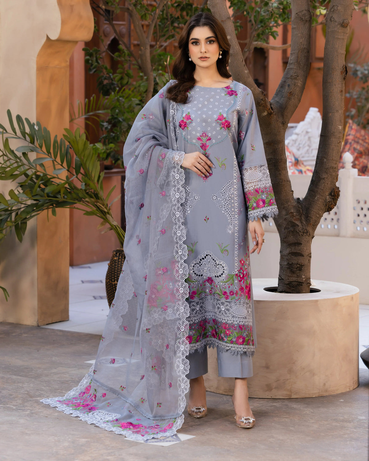 Mehak Naaz A Symphony of Elegance Pret