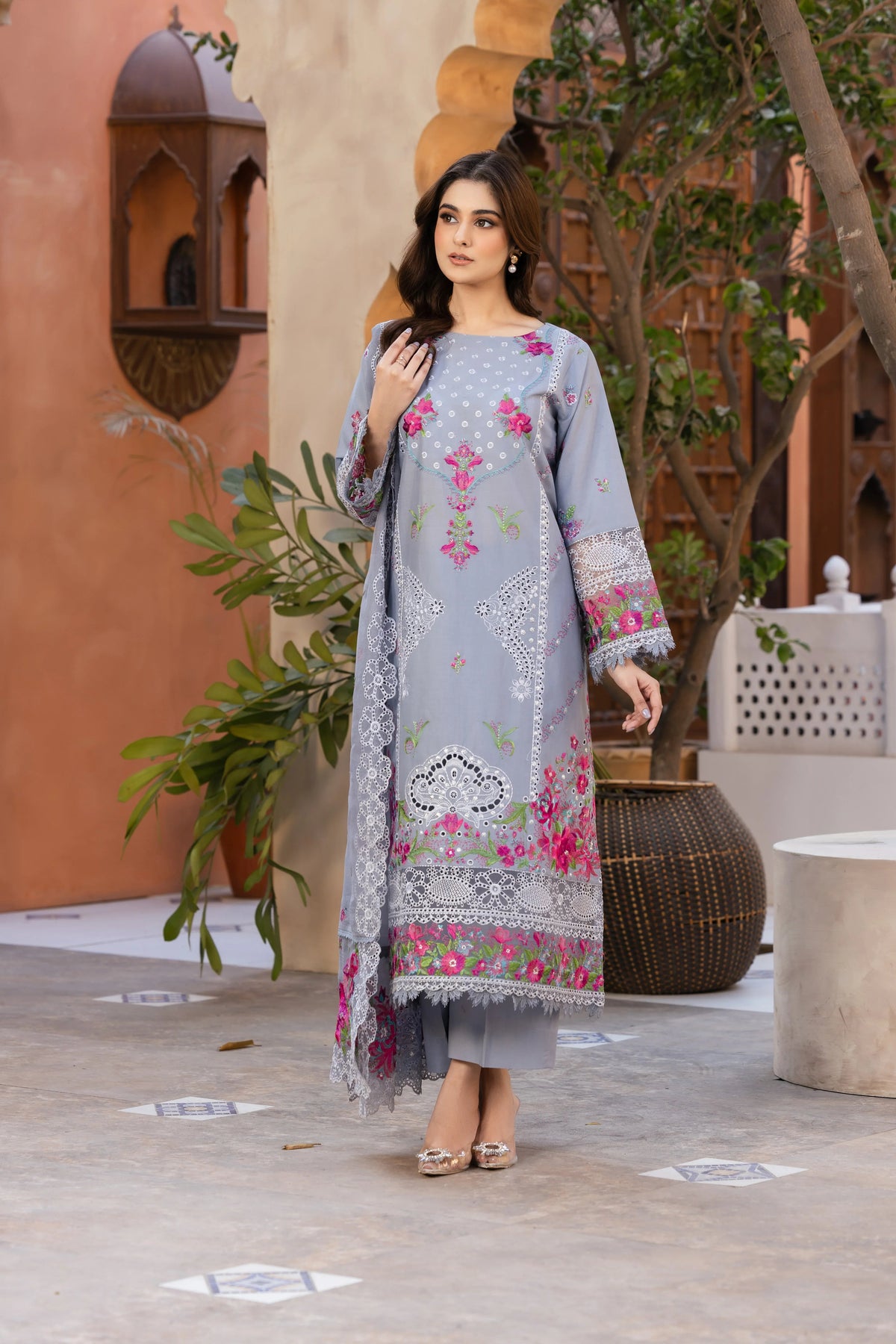 Mehak Naaz A Symphony of Elegance Pret