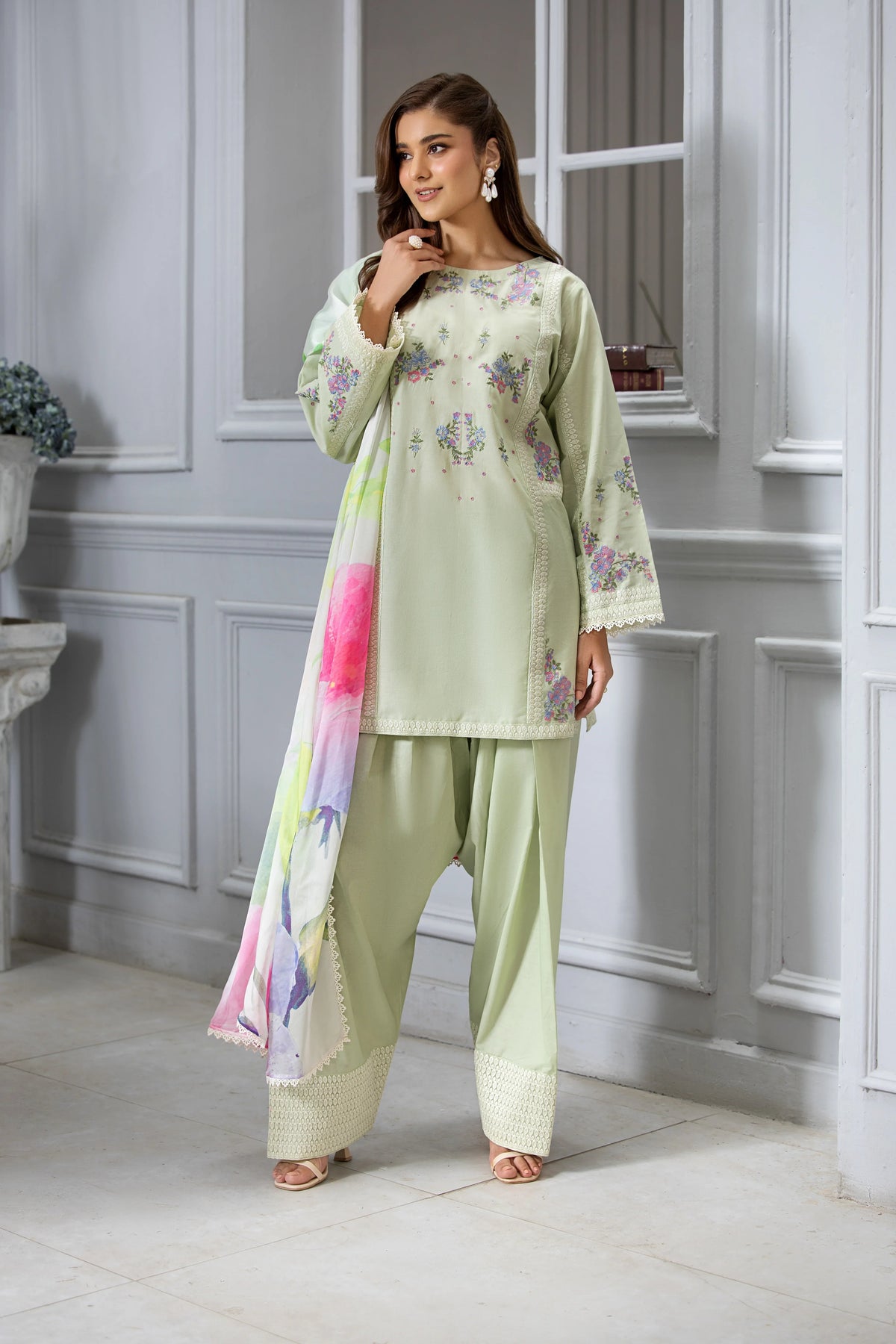 Chashm e Naaz Elegance in Every Thread