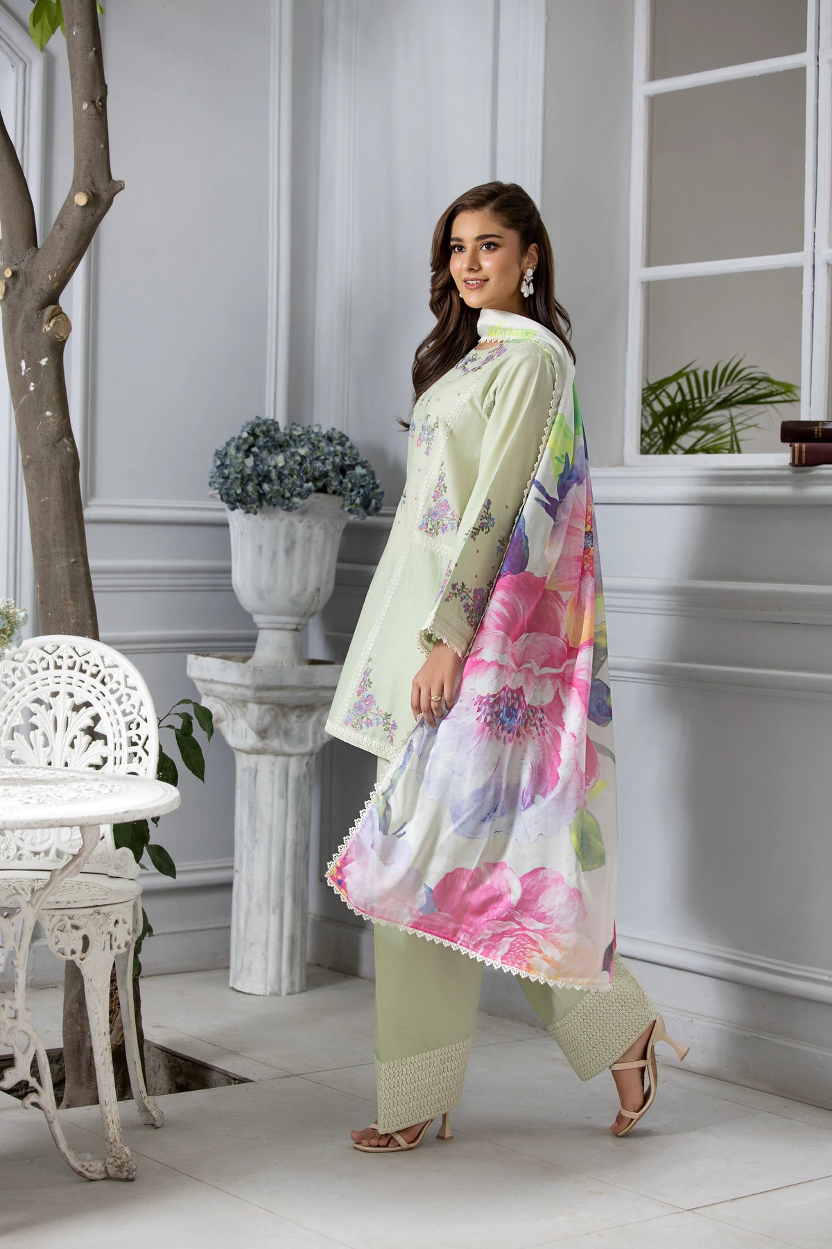 Chashm e Naaz Elegance in Every Thread